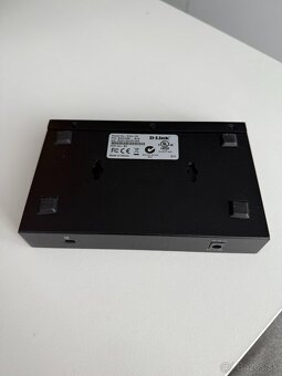 D-Link DGS-108 (bez adapteru) - 3