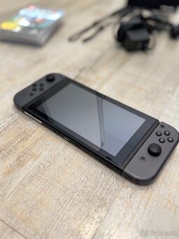 Nintendo Switch + 3 hry - 3