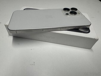 iPhone 15 Pro Max 256GB - 3