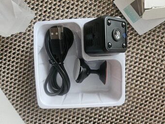 Nová bezdrôtová mIni wifi kamera s online záznamom videa - 3