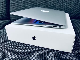 Macbook Air 13” i5 1,8GHz, 8GB RAM, 128GB SSD - 3
