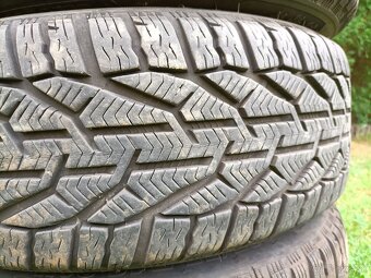Zimné 205/55r16 DOT 4622 - 3