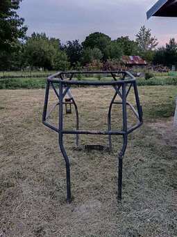 Predám rám na Zetor super 50 - 3