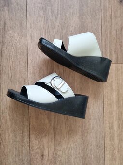 nové svetlosivé vsuvky/šlapky 36 - 3