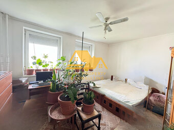 Predám 2 izbový byt s balkónom na sídlisku Juh v Nových Zámk - 3