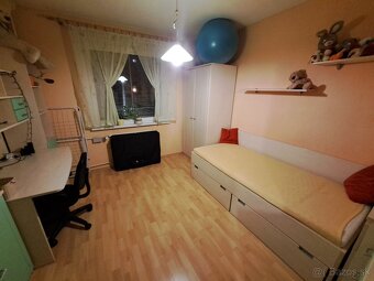 Prerobený trojizbový byt s lodžiou - 3