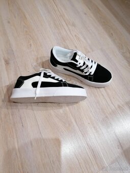 Čierno-biele tenisky – nové / nenosené - 3