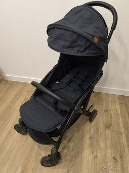 Cestovný kočík Petite&Mars UP - 3
