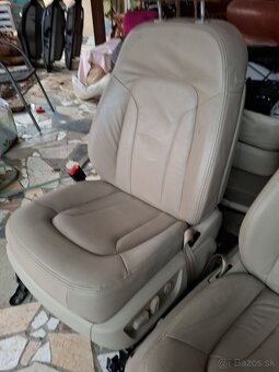 Sedadlá Audi Q7 - 3