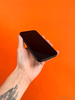 Apple iPhone 16 128gb - Ako nový - ČIERNY - 3