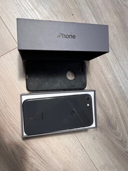 iPhone 8 64GB - 3