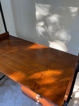 Vintage talianský stôl s poličkami - 3