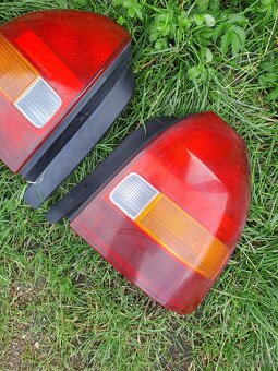 Zadné svetlá Honda civic 6g Hatchback - 3