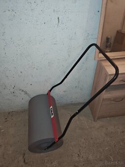 Valec na trávnik - 3