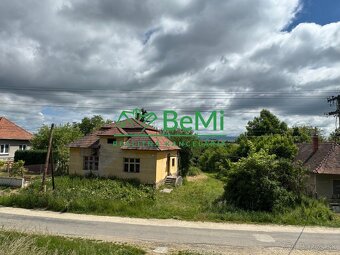 Pozemok v obci Sľažany 3 595 m2 intravilán ID 558-14-MIG - 3
