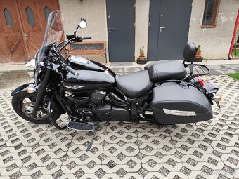 Suzuki C1500T - 3