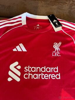 Liverpool FC domáci dres – Isak #9 (2025/2026) - 3