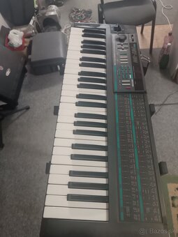 Predám kláves KORG - 3