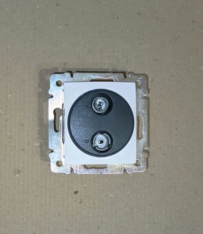 Zásuvky Legrand Valena - 3