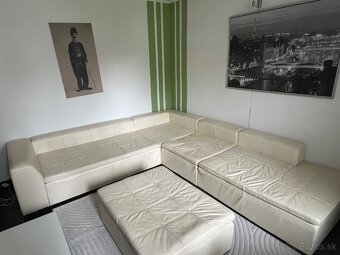 Rohová kožená sedačka s taburetkou - 3