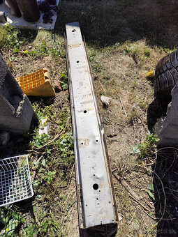 Predám nárazník na náves schwarzmuller - 3