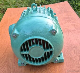 Predám 3 fázovy elektromotor MEZ Mohelnice 5,5kW - 3