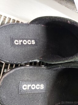 Crocs - 3