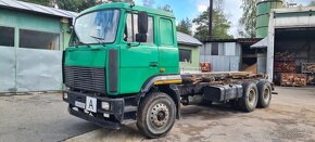 Nosič vymeniteľných nadstavieb MAZ - 3