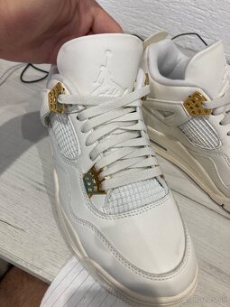 Jordan 4 metallic gold - 3