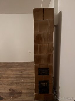 Predám zachovanú kachľovú pec z komplexu UNITAS - 3