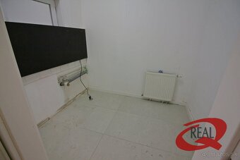 BEZ PROVÍZIE, PRIESTOR S VÝKLADOM NA TRENČIANSKEJ ul. - 3