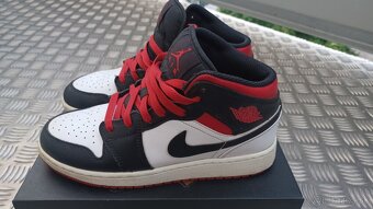 Air Jordan 1 MID Velkost 37.5 - 3
