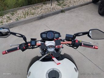 SUZUKI GSR 600 - 3