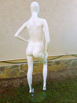 figurína žena - 3