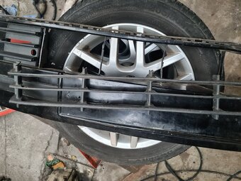 Náraznik Škoda Octavia 2 pre xenon - 3