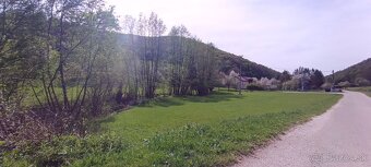 Pozemok-Hrádok – Dolina s celkovou výmerou 9.365m2 a RD - 3