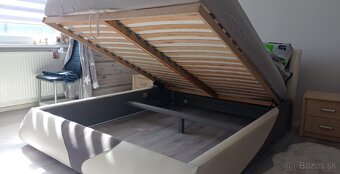 Manželská posteľ - 3