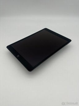 iPad 10.2" 9th Generation 64GB Wi-Fi Space Gray - 3