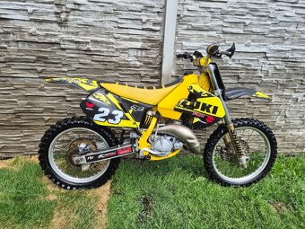 Suzuki RM 125 - 3