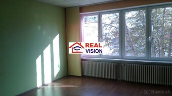 Prenájom obchodný a kancelársky priestor , centrum Poprad, N - 3