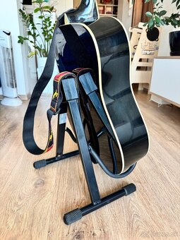 Kovovy stojan na gitaru - 3