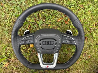 AUDI ŠPORTOVÝ VYHRIEVANÝ ZKOSENÝ PERFOROVANÝ VOLANT - 3