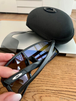 Oakley sutro - 3