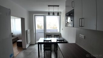Od augusta: 3i byt so zariadením na Ružovom háji - 3