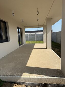 Kvalitný 4 izbový RD Galanta - 3
