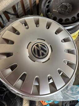Plechové disky 5x112 R16 plus puklice VW - 3