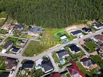 Na predaj STAVEBNÝ pozemok- Pružina - 3