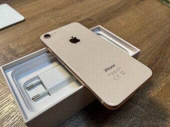 iPhone 8, Gold, 64GB - 3