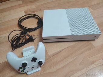 Xbox One S - 3