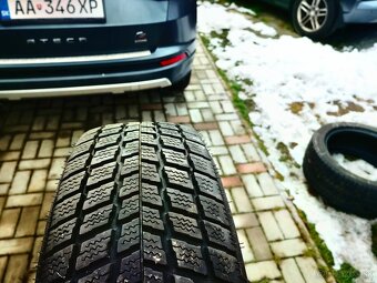 Nexen 215/70 R16 zimné - 3